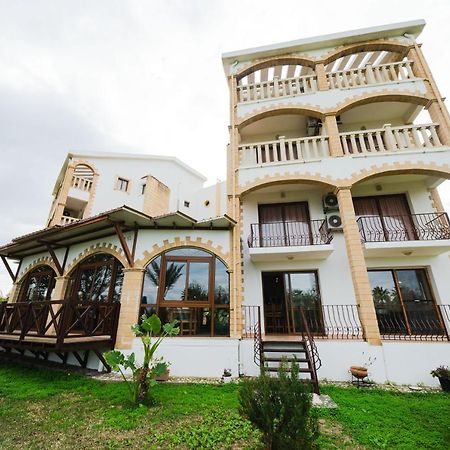 Topset Hotel Agios Georgios  Exterior foto