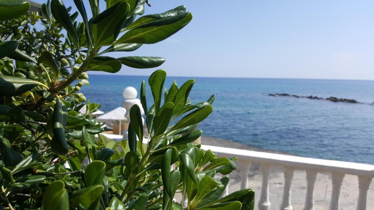 Topset Hotel Agios Georgios  Exterior foto