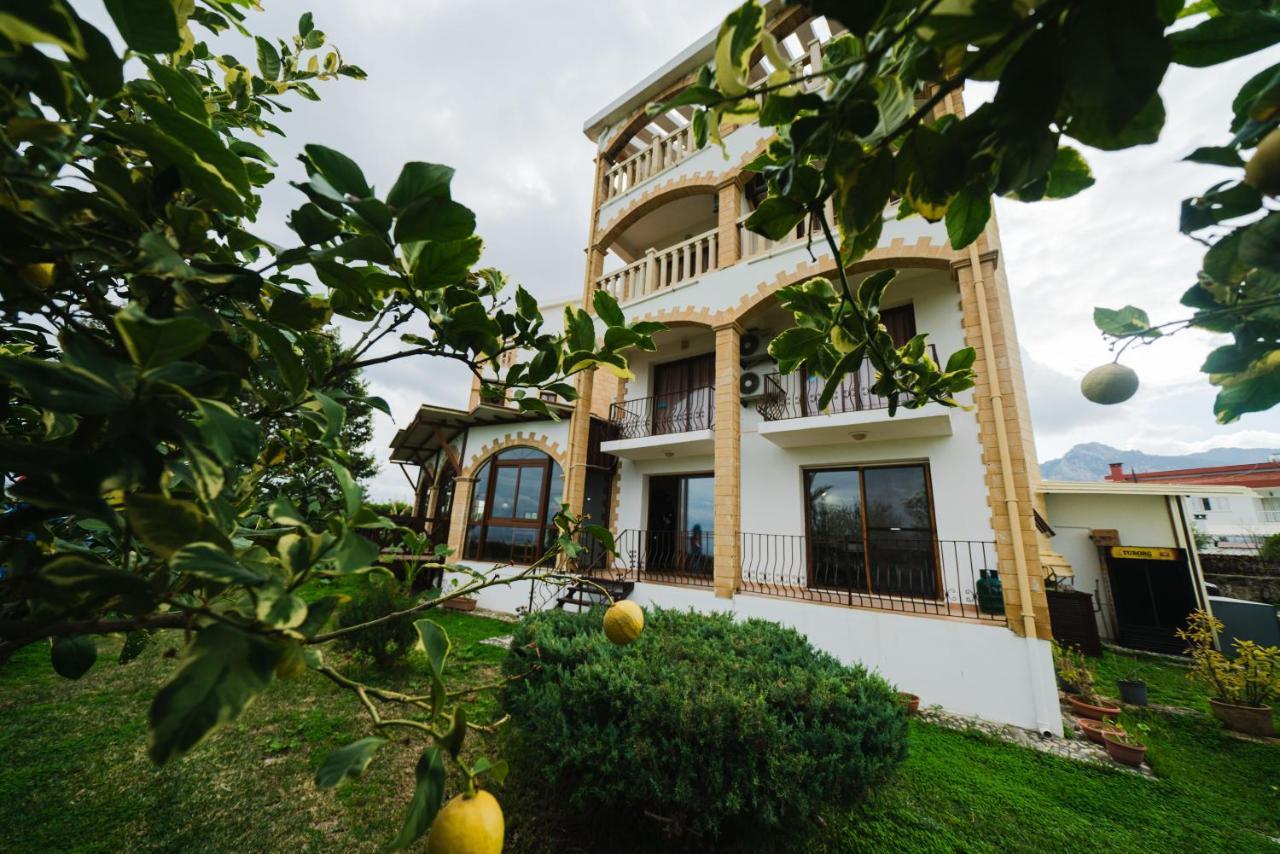 Topset Hotel Agios Georgios  Exterior foto
