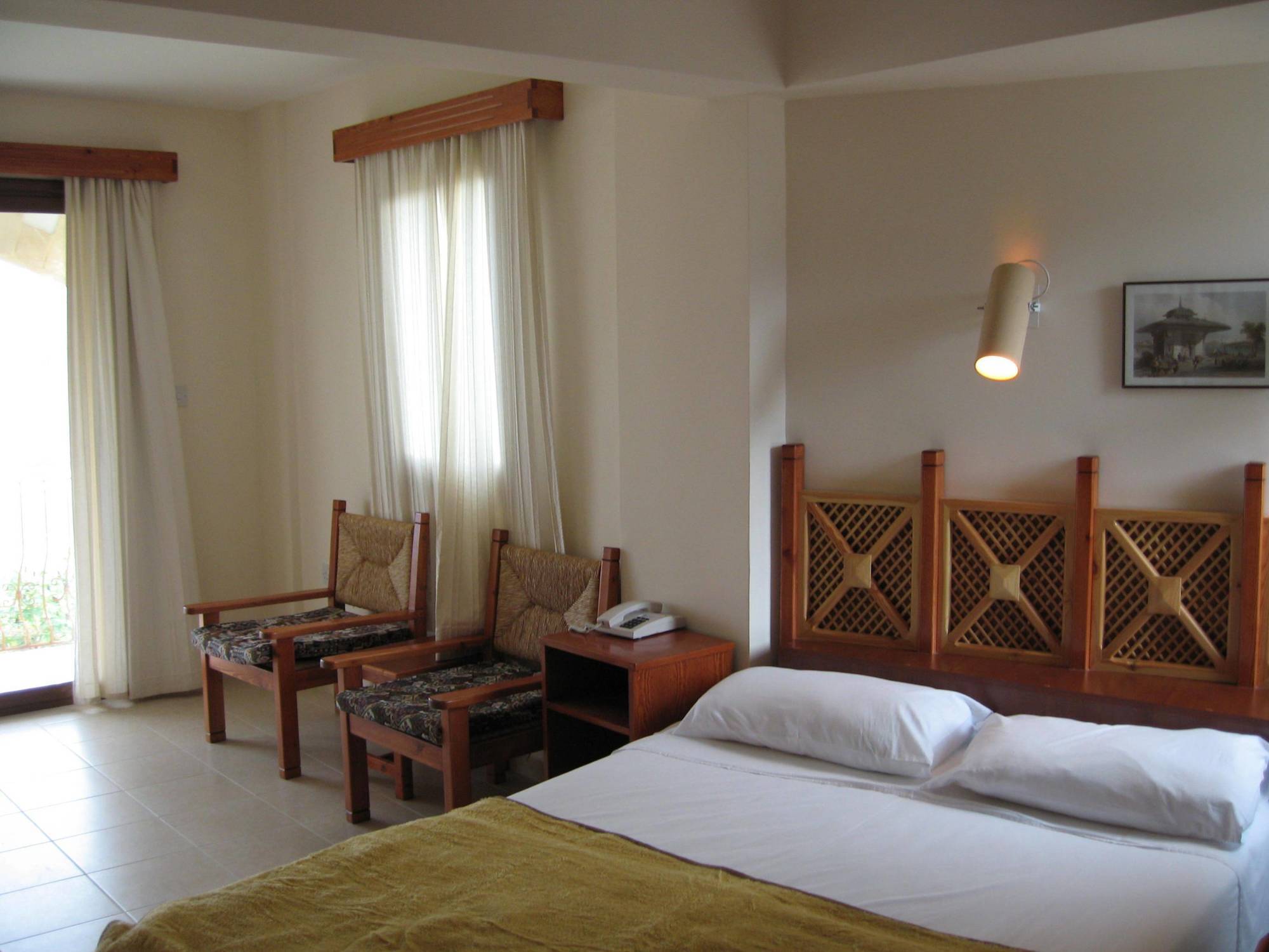 Topset Hotel Agios Georgios  Zimmer foto